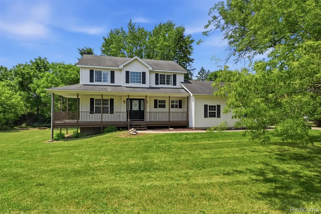 4482 Pleasant Valley Road Brighton Township MI 48114