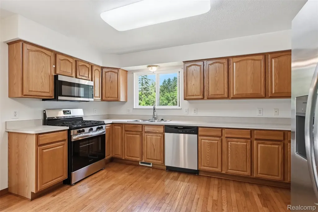 4482 Pleasant Valley Road Brighton Township MI 48114