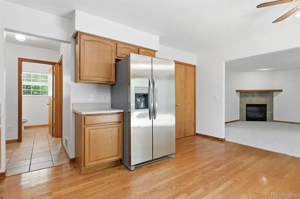4482 Pleasant Valley Road Brighton Township MI 48114