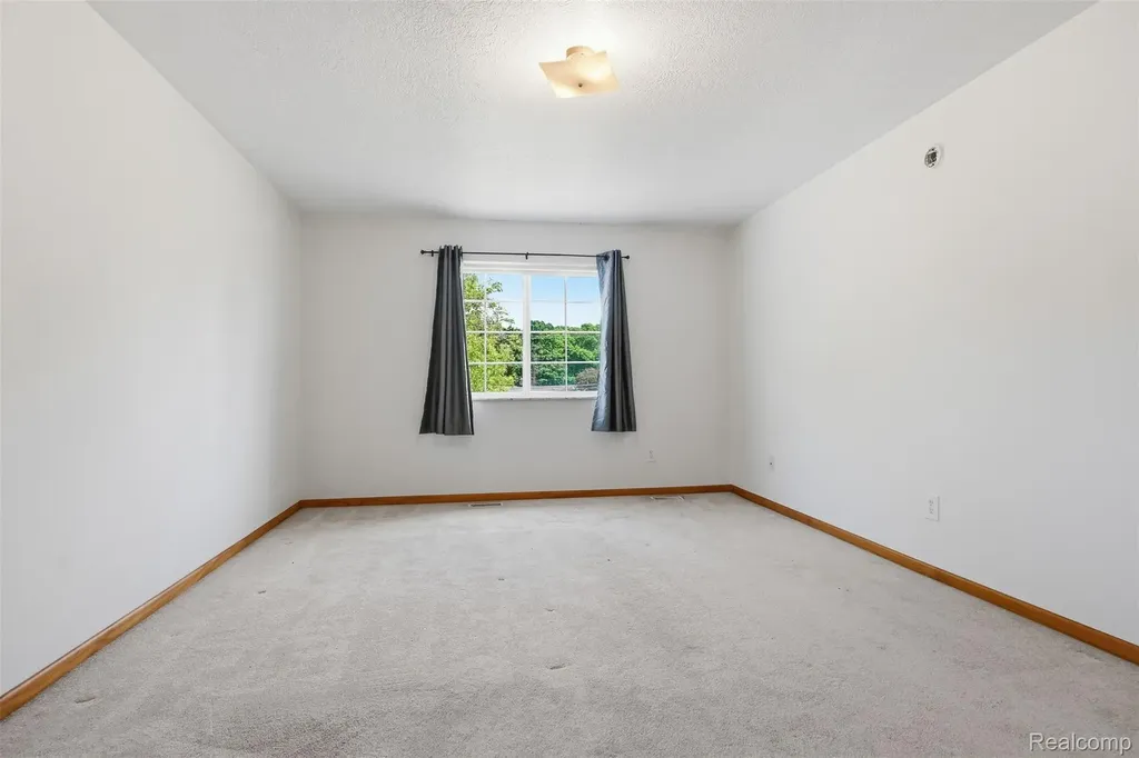 4482 Pleasant Valley Road Brighton Township MI 48114