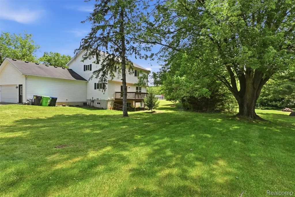 4482 Pleasant Valley Road Brighton Township MI 48114