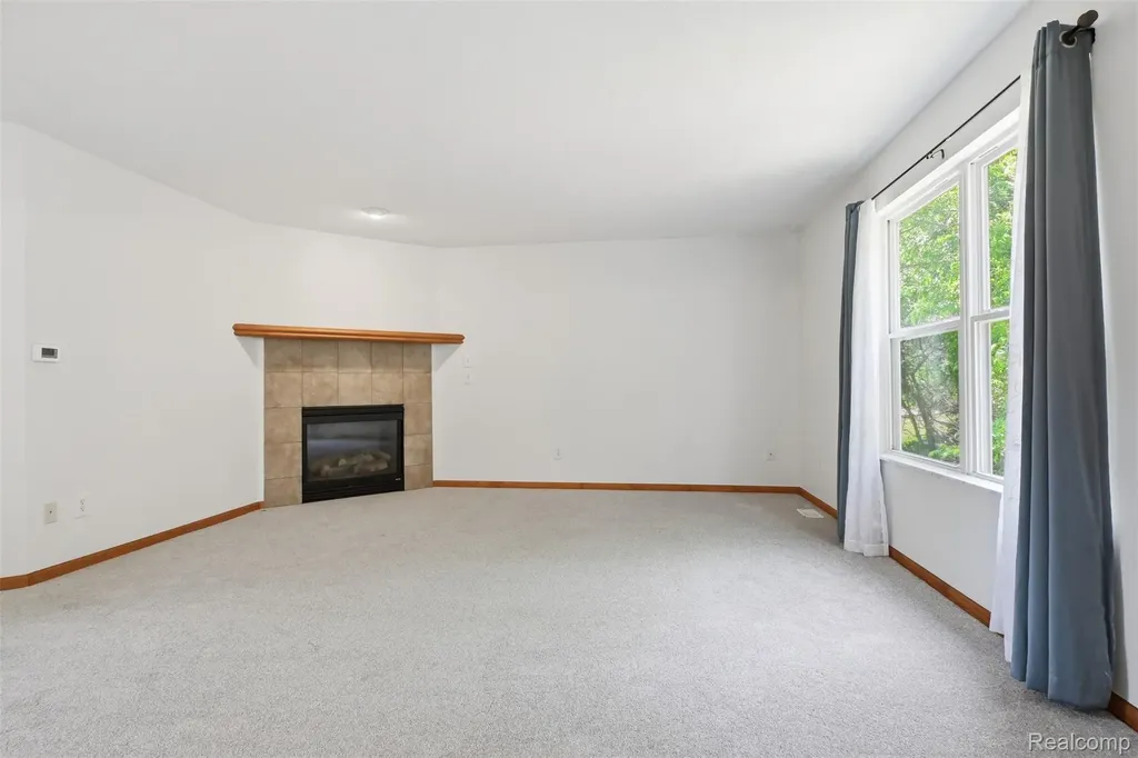 4482 Pleasant Valley Road Brighton Township MI 48114