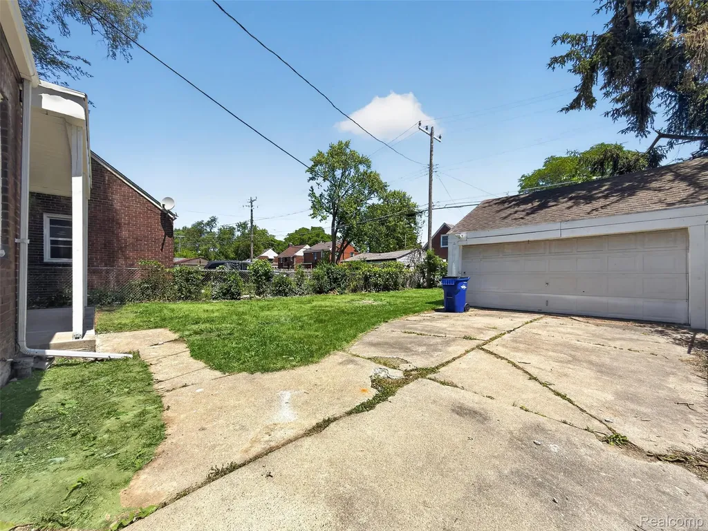 16608 Fenmore Street Detroit City MI 48235