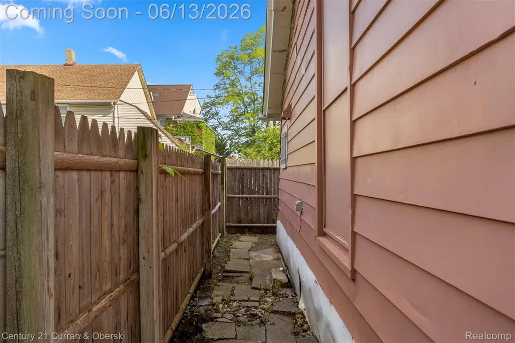 3438 Randall Street Detroit City MI 48216