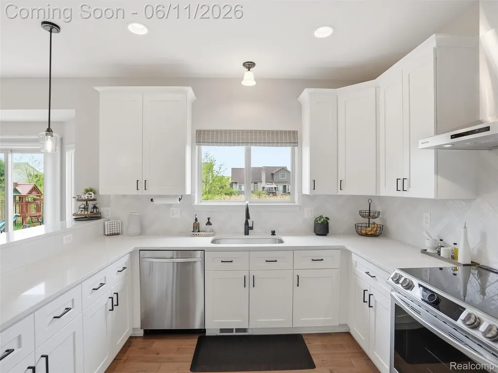 29684 Kevin Drive Chesterfield Township MI 48051