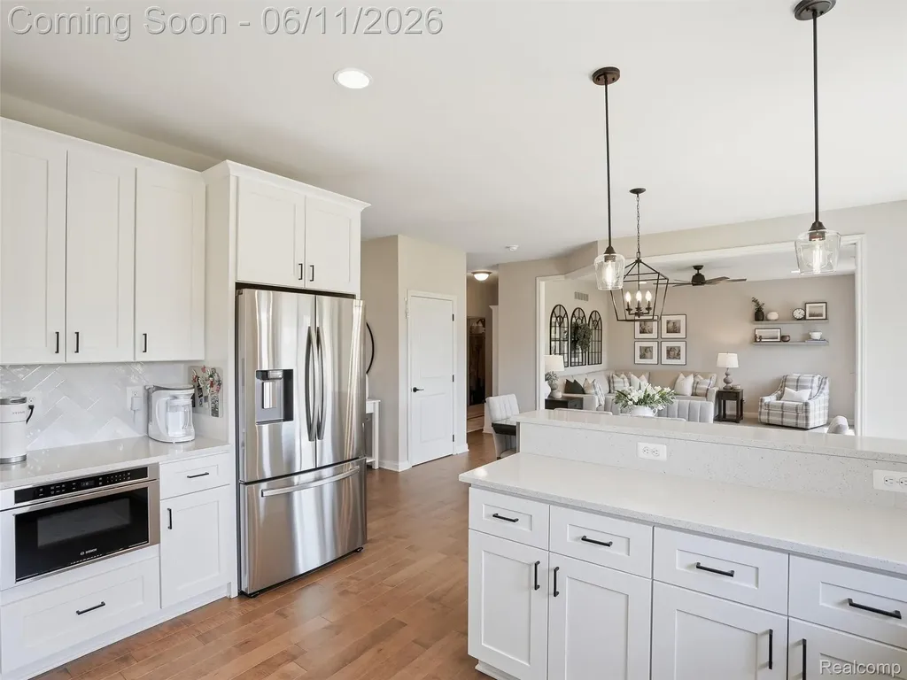 29684 Kevin Drive Chesterfield Township MI 48051