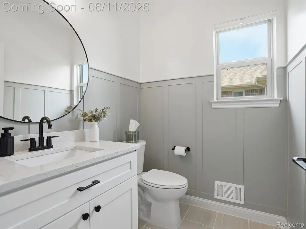 29684 Kevin Drive Chesterfield Township MI 48051