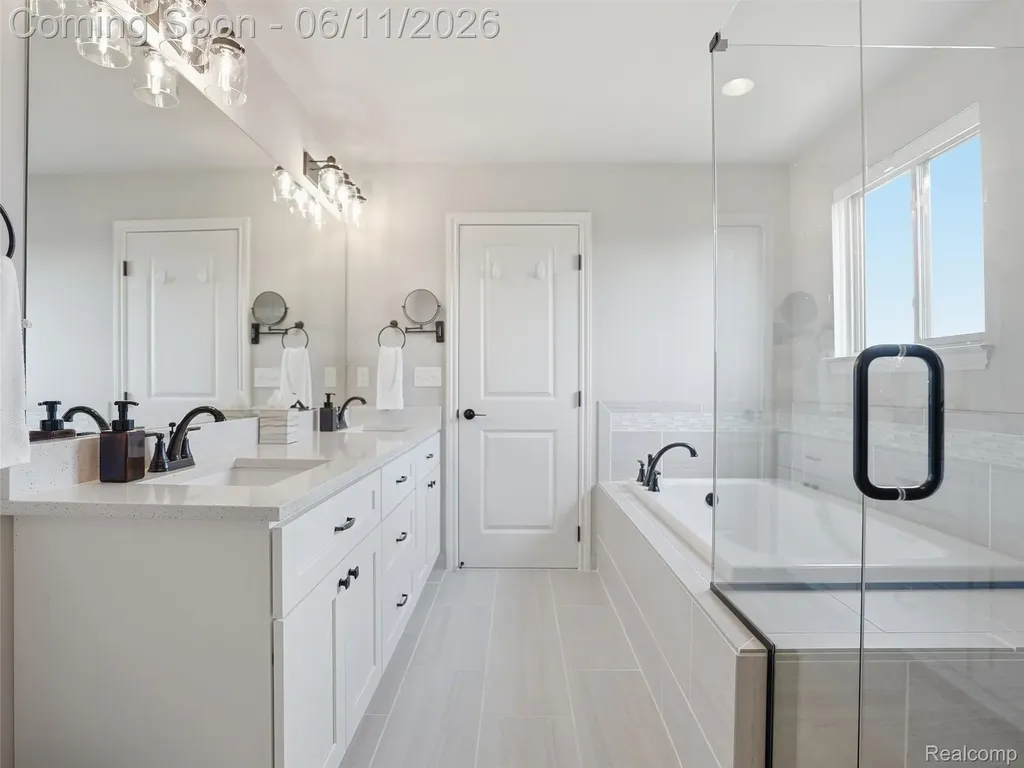 29684 Kevin Drive Chesterfield Township MI 48051