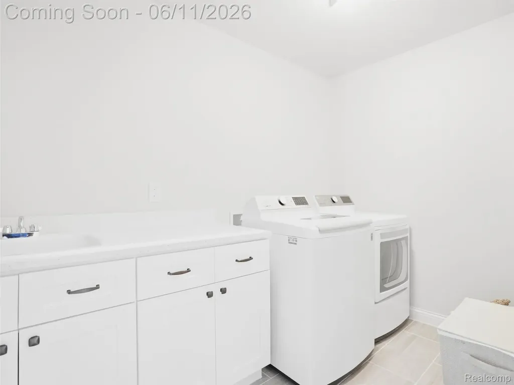 29684 Kevin Drive Chesterfield Township MI 48051