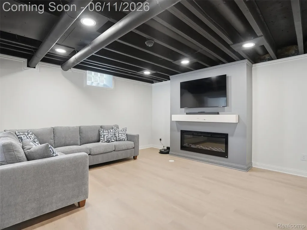 29684 Kevin Drive Chesterfield Township MI 48051