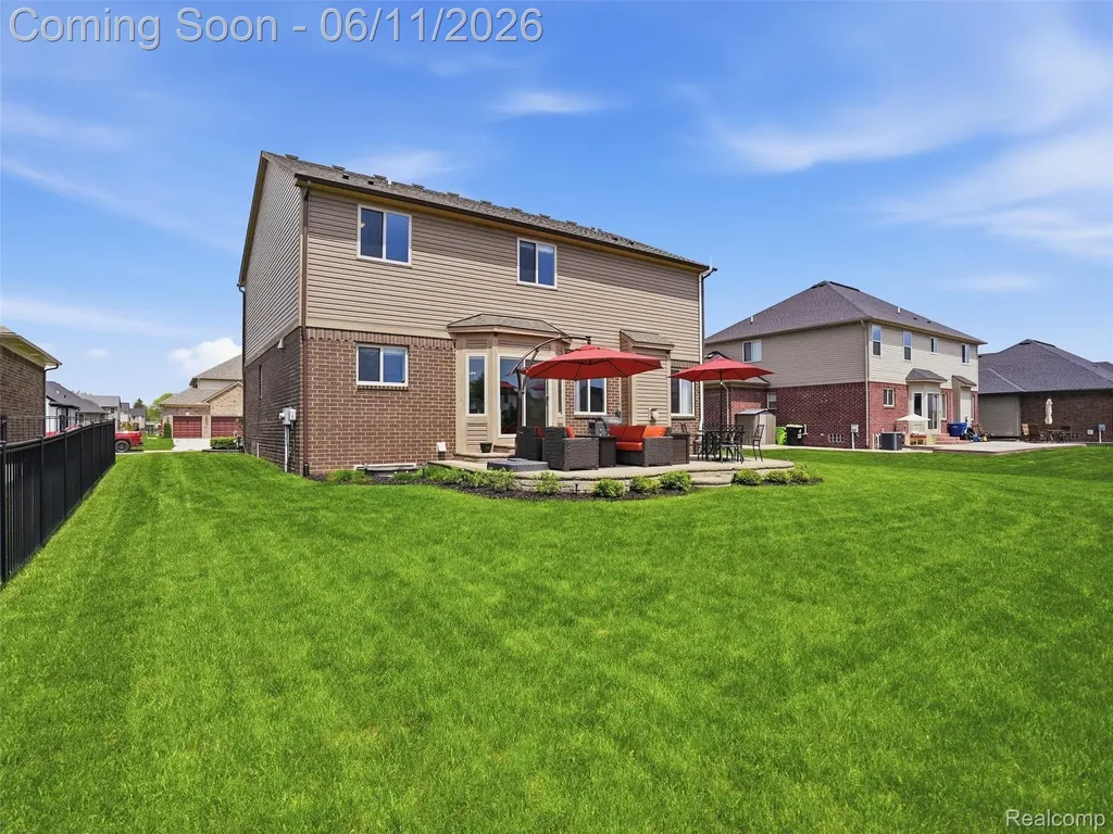 29684 Kevin Drive Chesterfield Township MI 48051