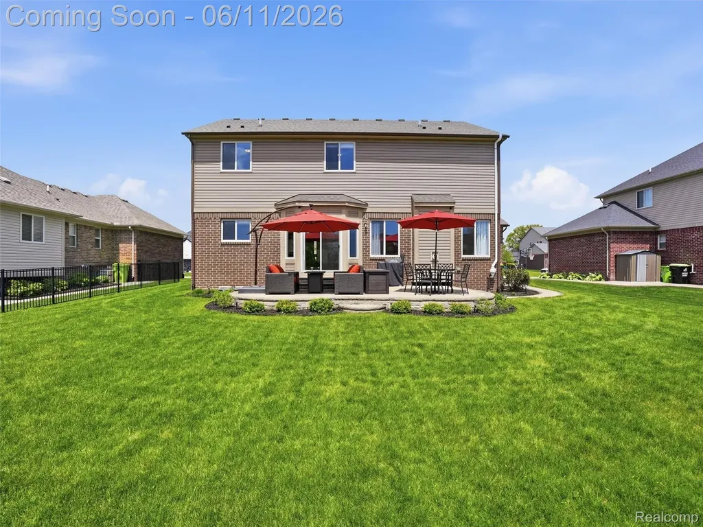 29684 Kevin Drive Chesterfield Township MI 48051