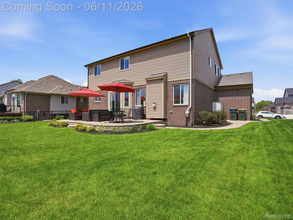 29684 Kevin Drive Chesterfield Township MI 48051