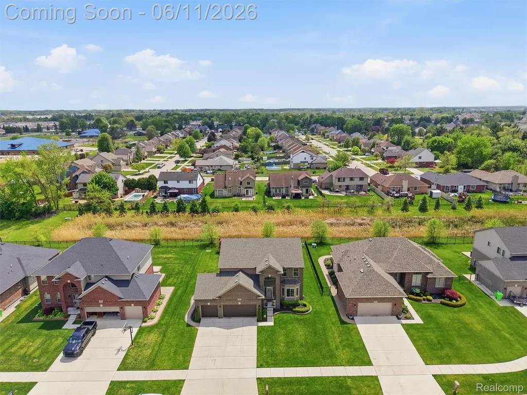 29684 Kevin Drive Chesterfield Township MI 48051