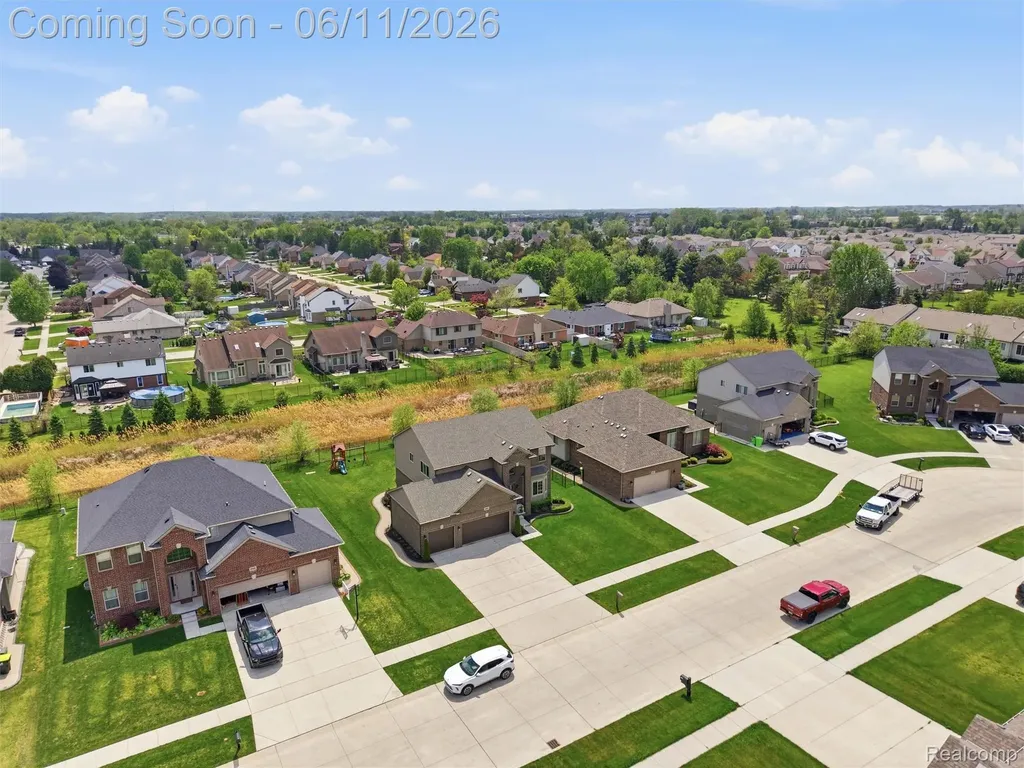 29684 Kevin Drive Chesterfield Township MI 48051