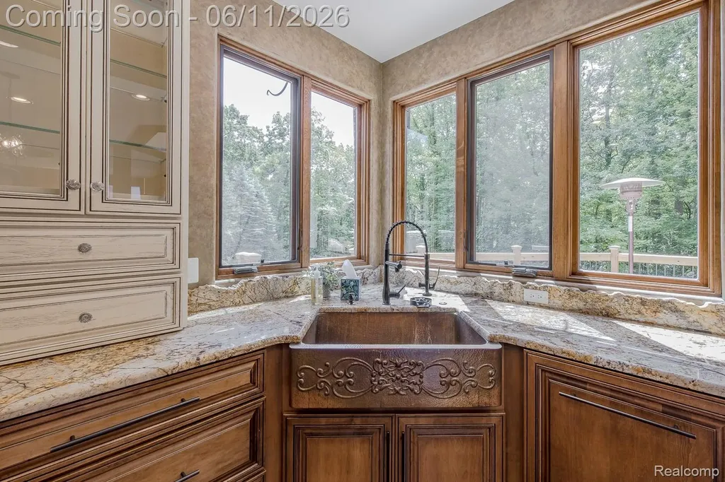 6265 Crest Forest Court E Independence Charter Township MI 48348