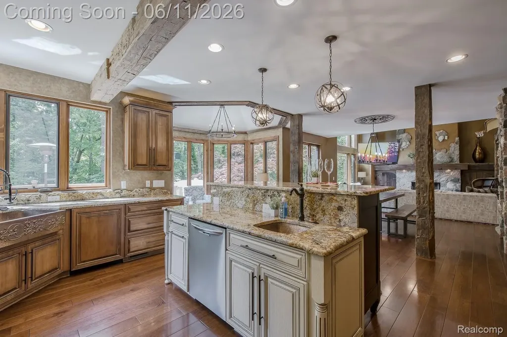 6265 Crest Forest Court E Independence Charter Township MI 48348