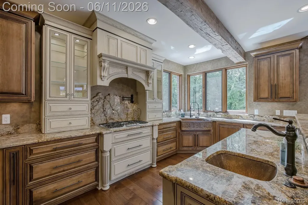 6265 Crest Forest Court E Independence Charter Township MI 48348