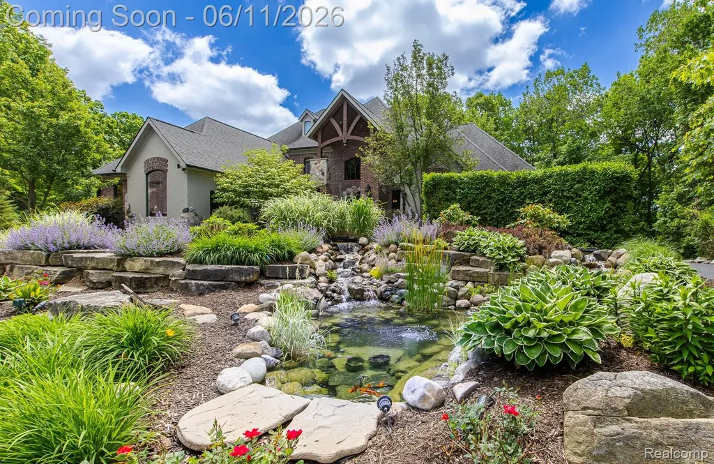 6265 Crest Forest Court E Independence Charter Township MI 48348