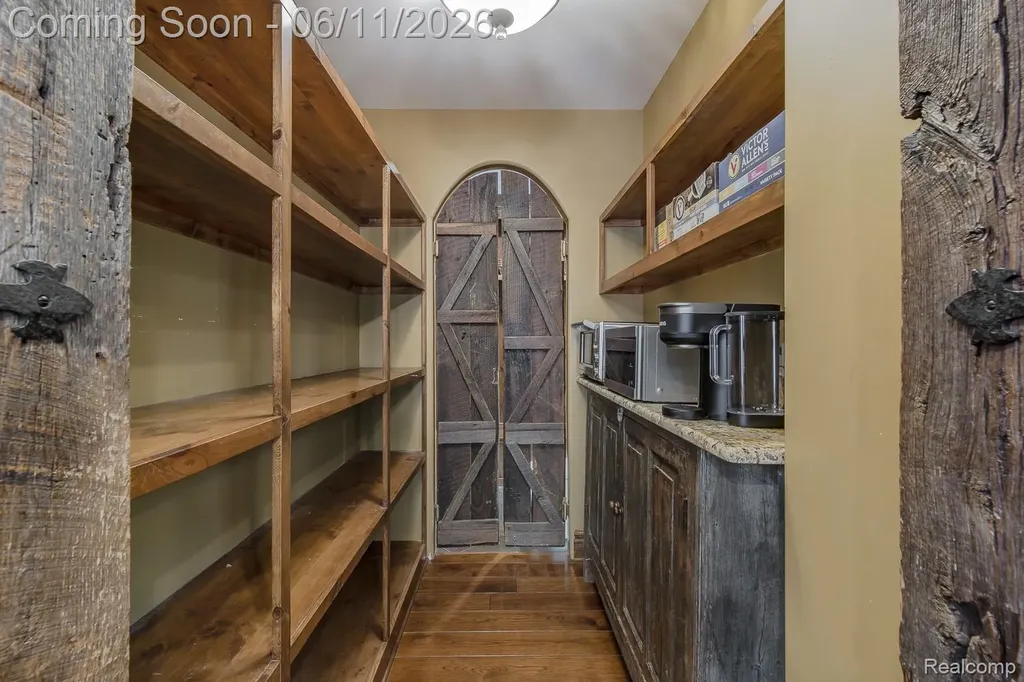 6265 Crest Forest Court E Independence Charter Township MI 48348