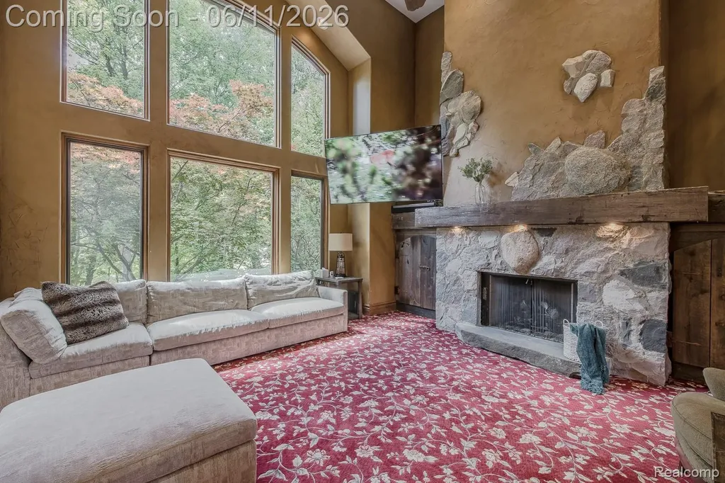 6265 Crest Forest Court E Independence Charter Township MI 48348