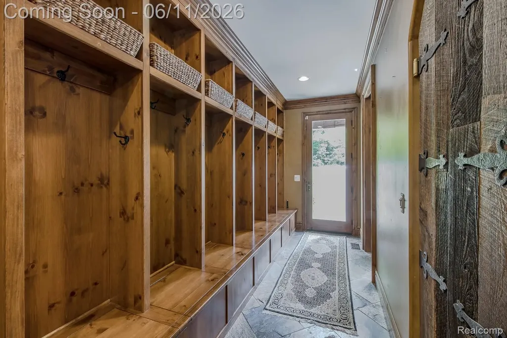 6265 Crest Forest Court E Independence Charter Township MI 48348
