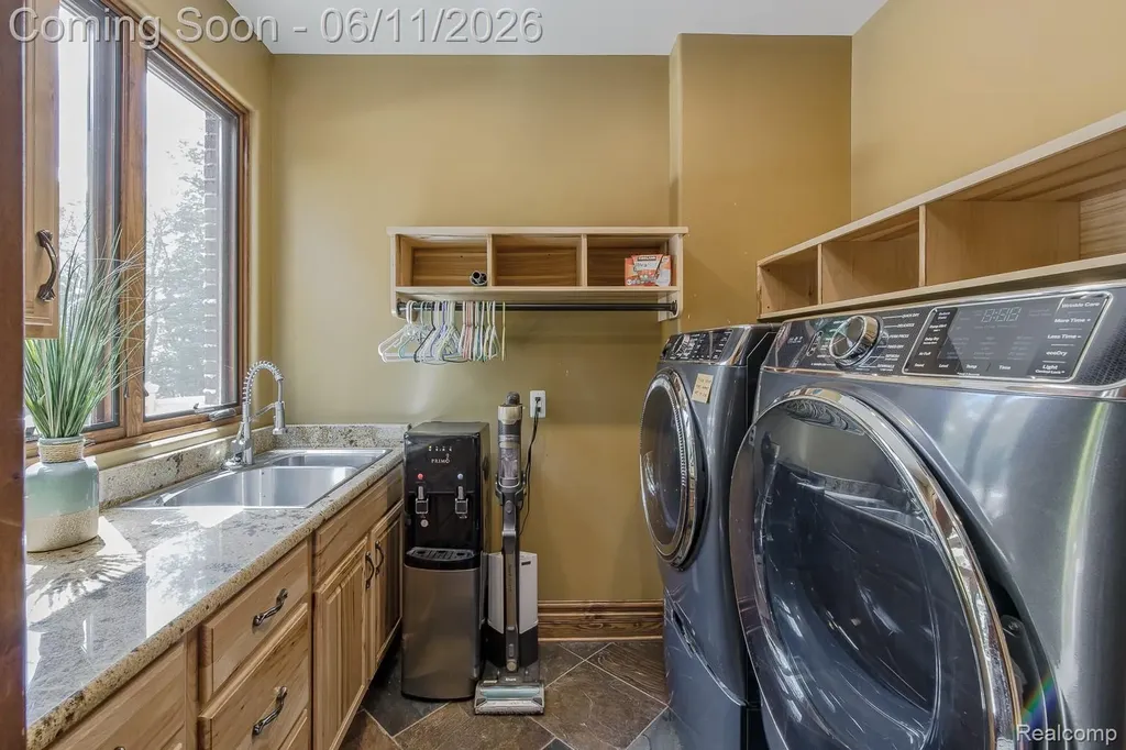 6265 Crest Forest Court E Independence Charter Township MI 48348