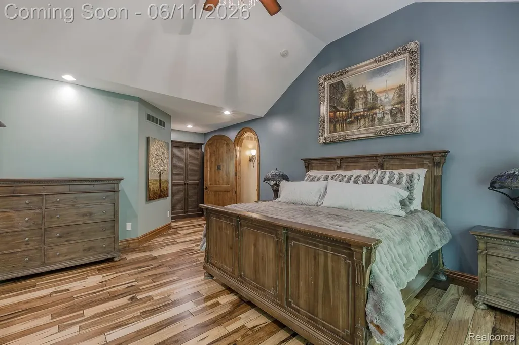 6265 Crest Forest Court E Independence Charter Township MI 48348