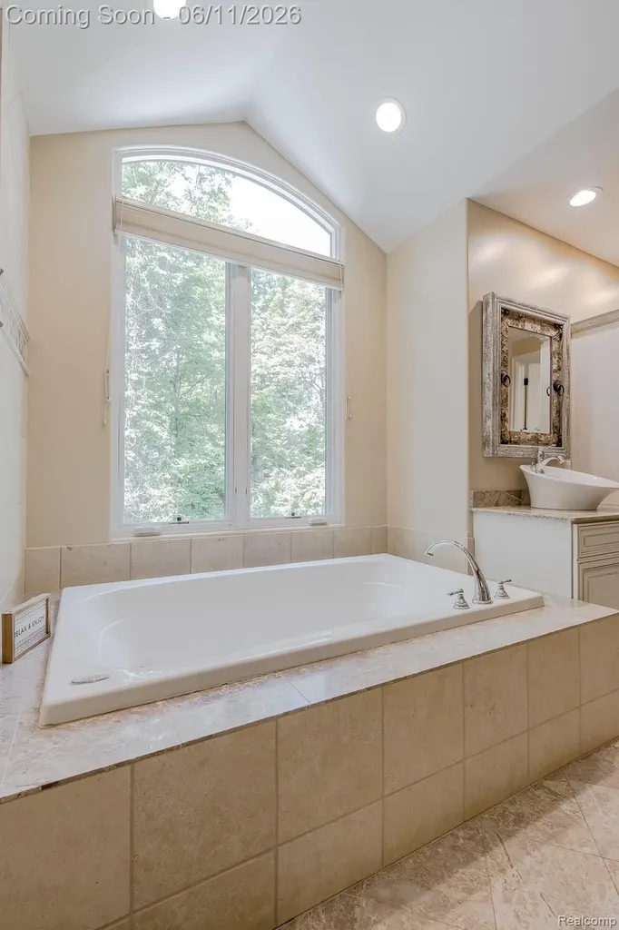 6265 Crest Forest Court E Independence Charter Township MI 48348