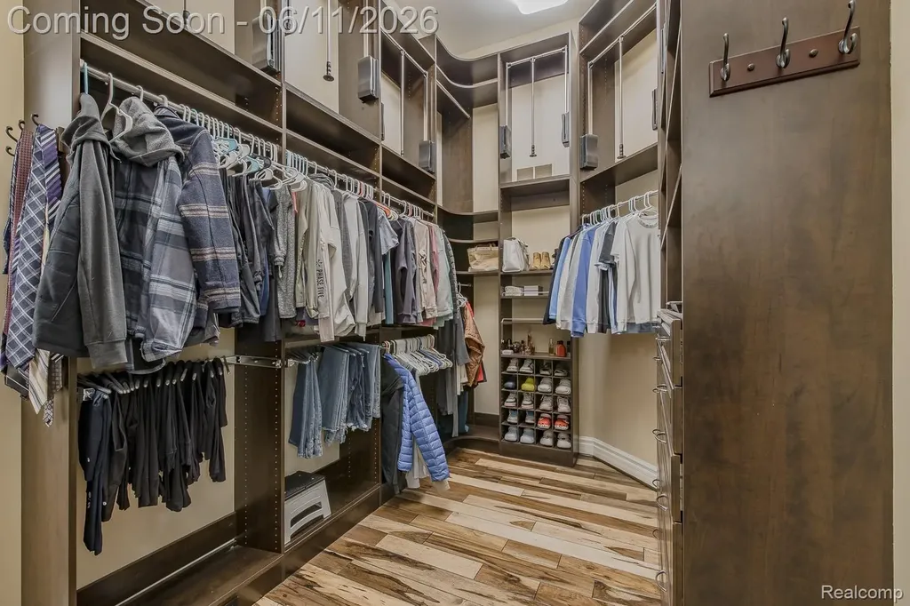 6265 Crest Forest Court E Independence Charter Township MI 48348