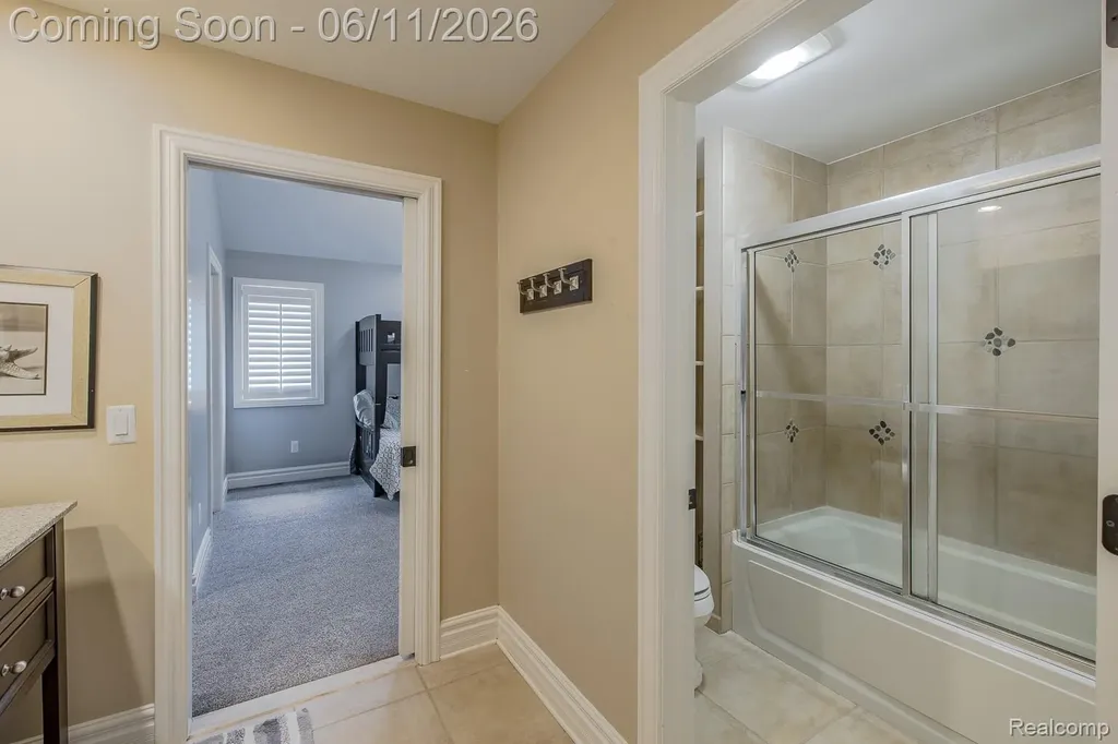 6265 Crest Forest Court E Independence Charter Township MI 48348
