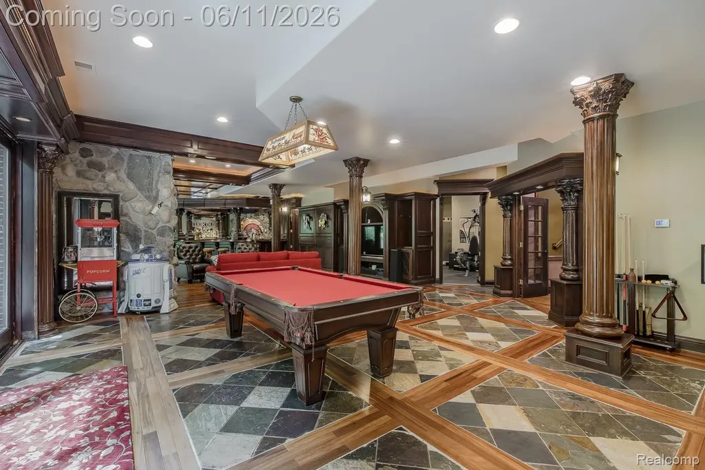6265 Crest Forest Court E Independence Charter Township MI 48348