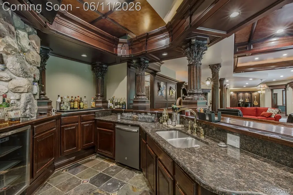 6265 Crest Forest Court E Independence Charter Township MI 48348