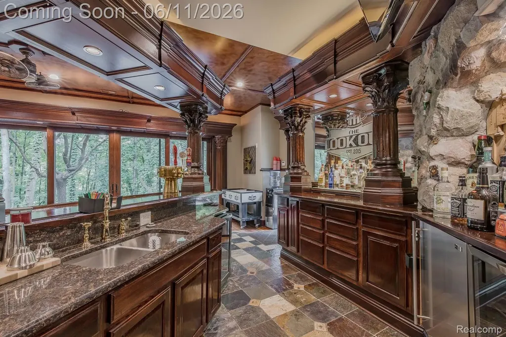6265 Crest Forest Court E Independence Charter Township MI 48348