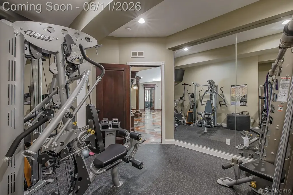 6265 Crest Forest Court E Independence Charter Township MI 48348