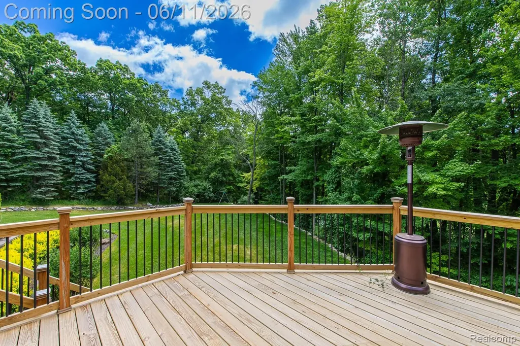 6265 Crest Forest Court E Independence Charter Township MI 48348