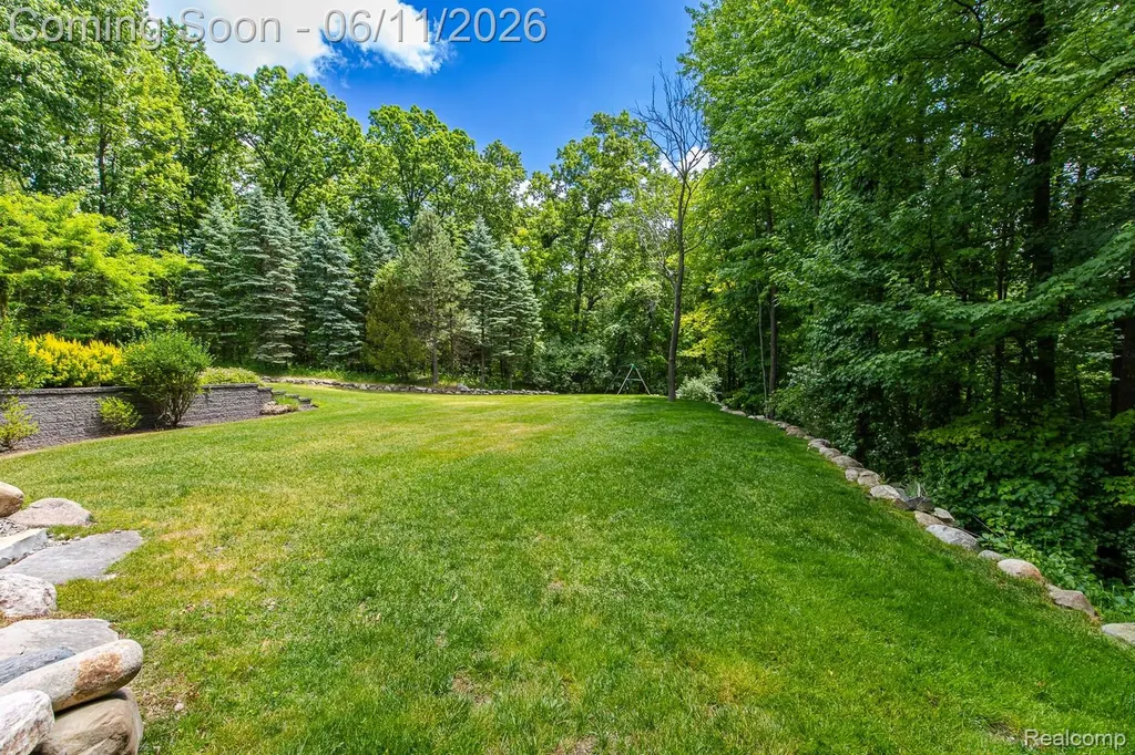 6265 Crest Forest Court E Independence Charter Township MI 48348