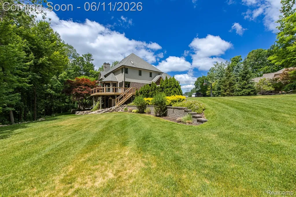 6265 Crest Forest Court E Independence Charter Township MI 48348