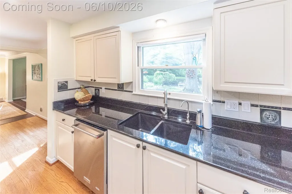 3887 Stonecrest Road West Bloomfield Charter Township MI 48322