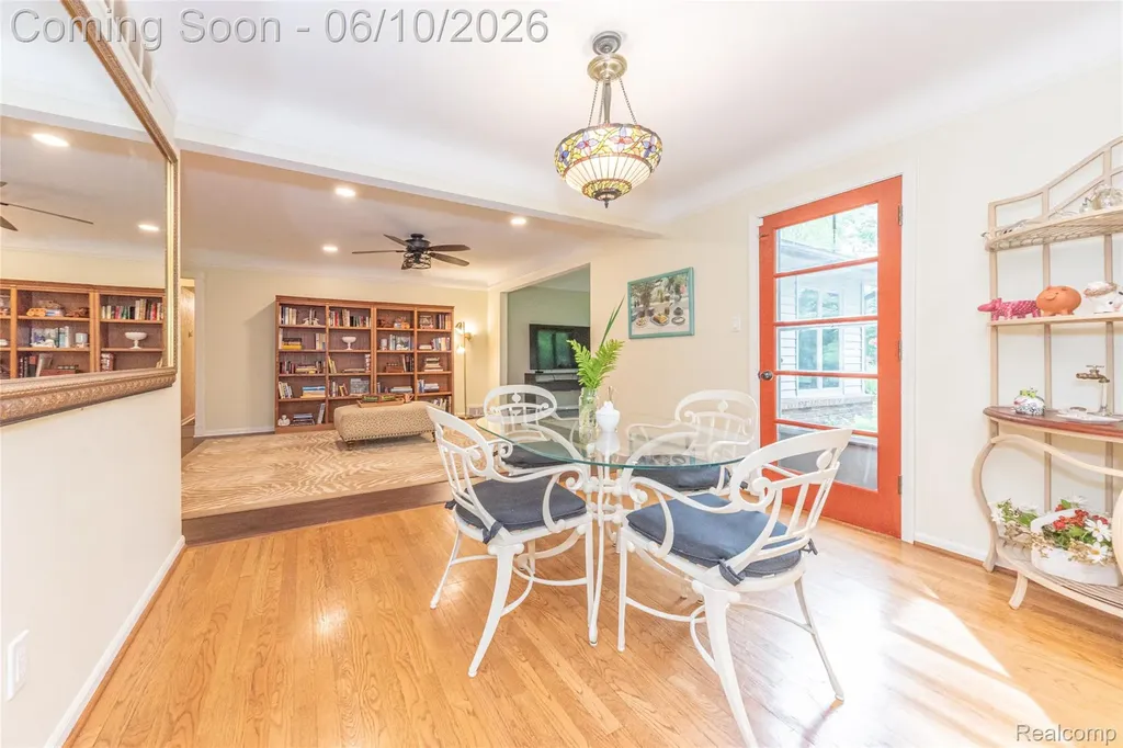 3887 Stonecrest Road West Bloomfield Charter Township MI 48322
