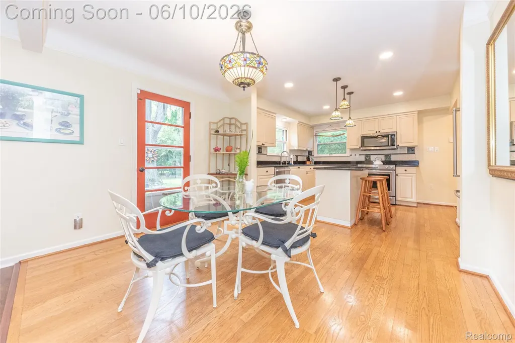 3887 Stonecrest Road West Bloomfield Charter Township MI 48322