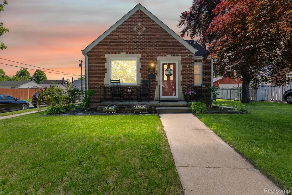 1405 20th Street Wyandotte City MI 48192