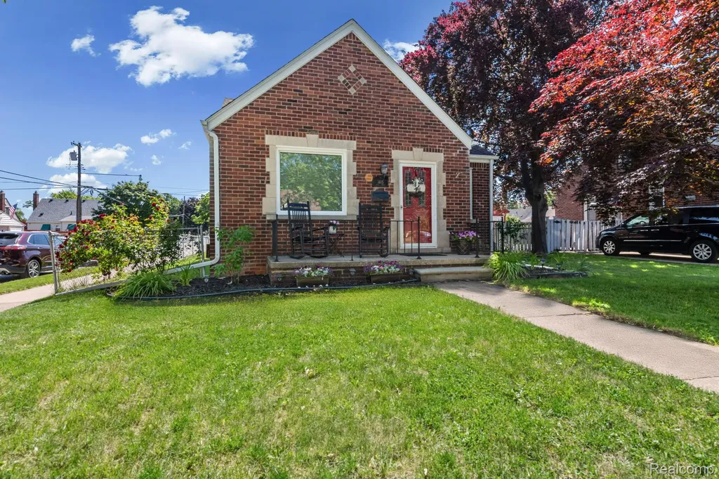 1405 20th Street Wyandotte City MI 48192