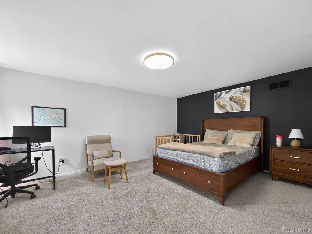 20830 W Glen Haven Circle Novi City MI 48167