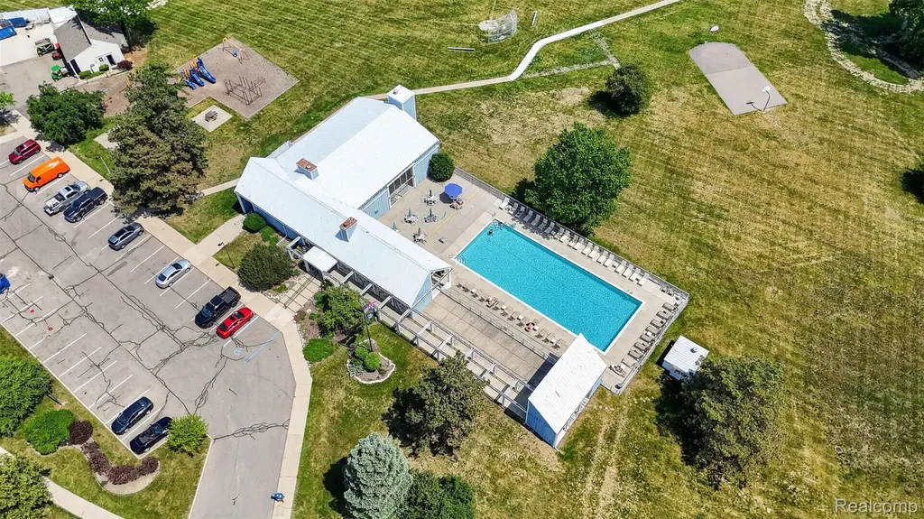 20830 W Glen Haven Circle Novi City MI 48167