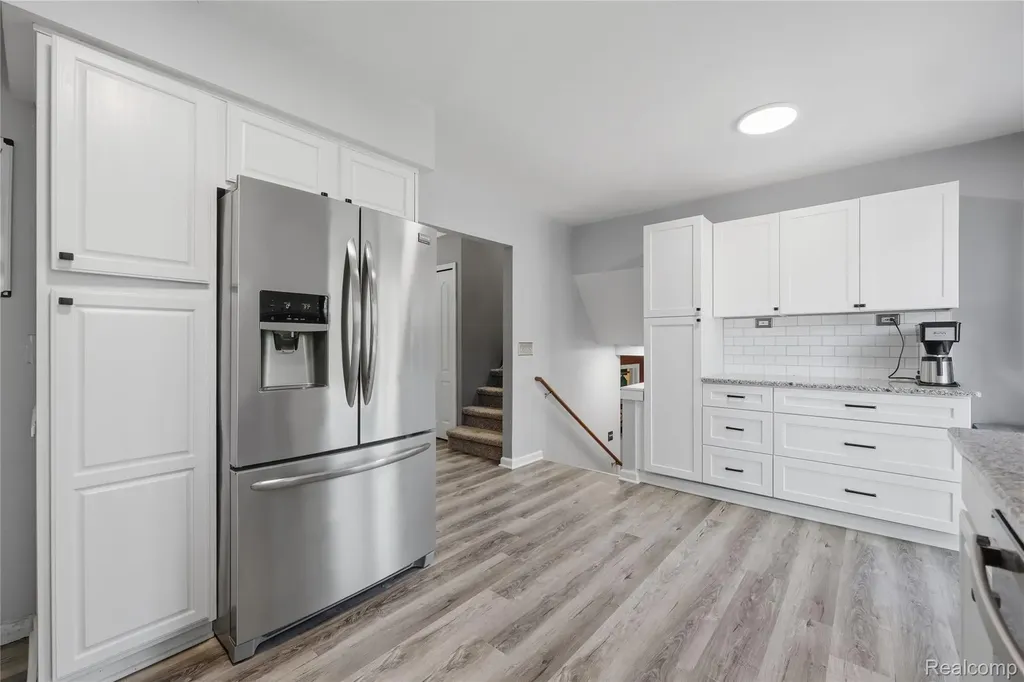 5069 Warmbriar Drive White Lake Charter Township MI 48383