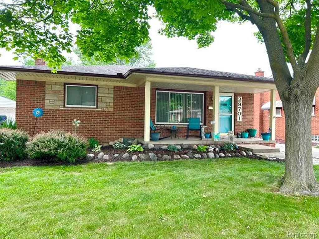 29701 Sherry Avenue Madison Heights City MI 48071