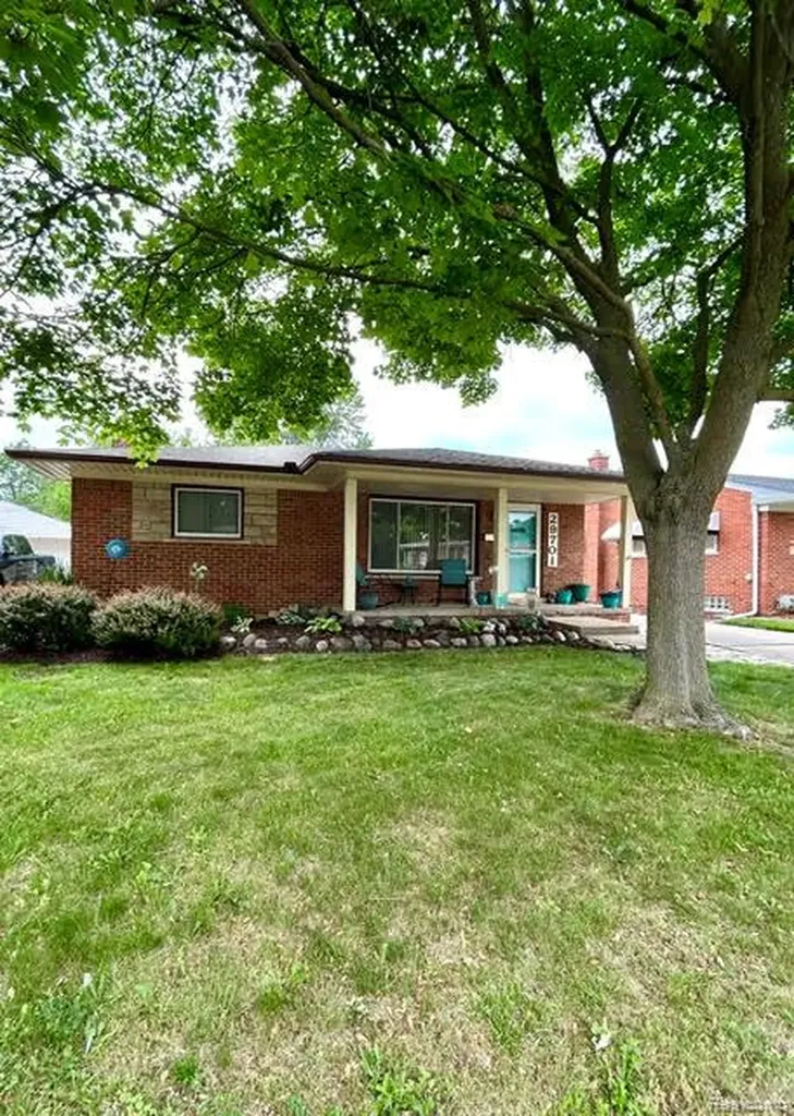 29701 Sherry Avenue Madison Heights City MI 48071
