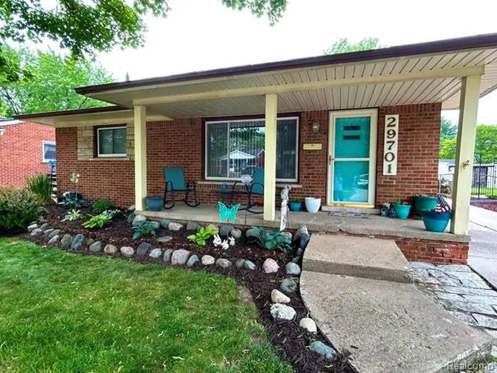 29701 Sherry Avenue Madison Heights City MI 48071
