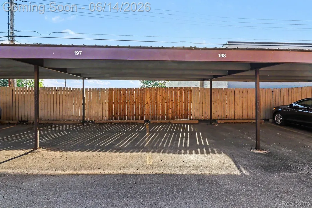 2440 Parmenter Boulevard Royal Oak City MI 48073